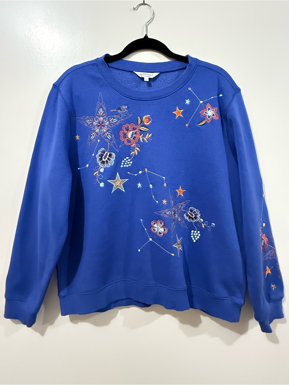 Northern Reflections Blue Embroidered Floral Star Sweatshirt Size Large
